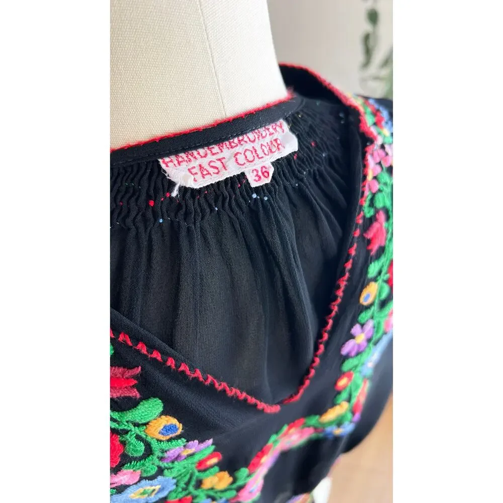 Vintage 1940s Peasant Top 40s Hungarian Floral Embroidered Black Folk Blouse - Picture 11 of 11